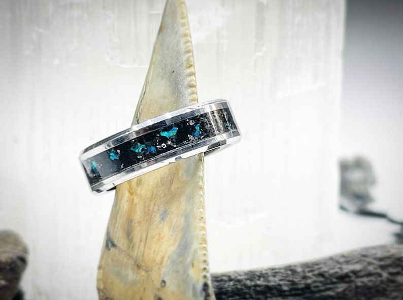Ocean Depth Shark Tooth Ring - Classic Series