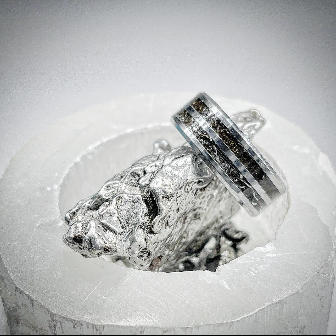 men's women's meteorite ring engagement wedding band double channel inlay muonionalusta campo de cielo