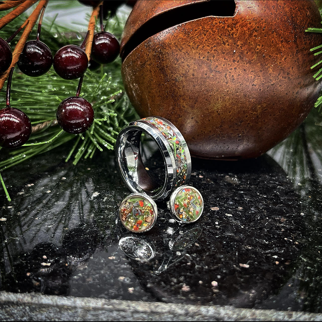 Mari Christmas Ring and Earrings Set