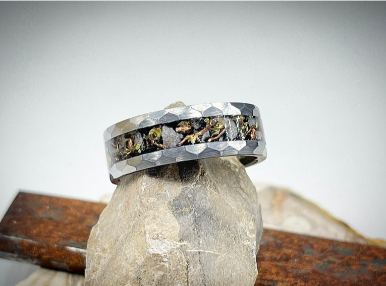 The Huntsman Ring - Classic Series