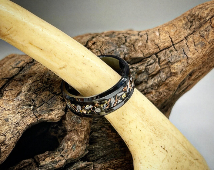 The Huntsman Ring - Classic Series